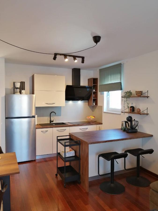 Apartment Iva Šilo Екстериор снимка